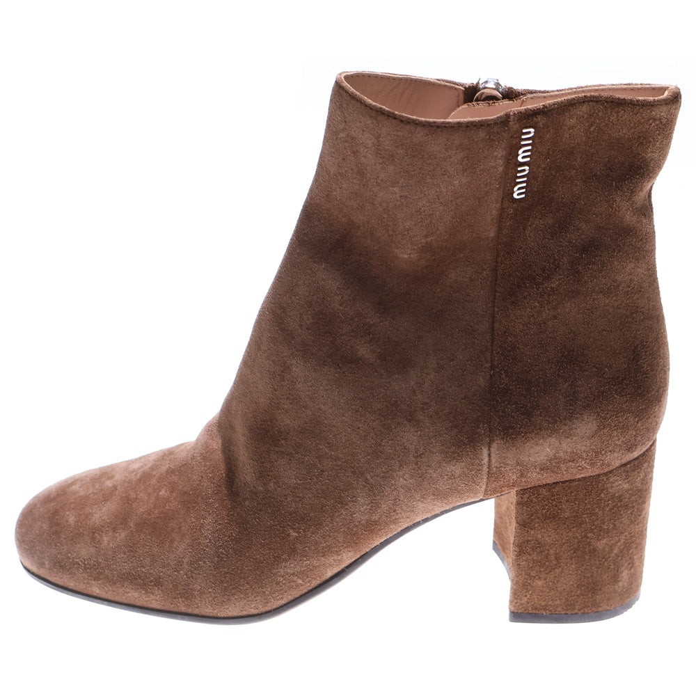 miumiu(ミュウミュウ) ロゴプレート スエードレザー ヒール サイド  