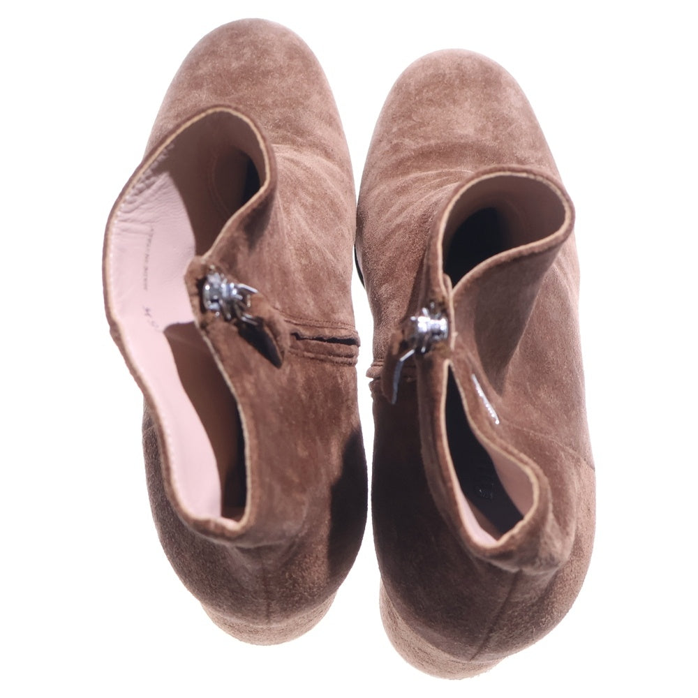 miumiu(ミュウミュウ) ロゴプレート スエードレザー ヒール サイドジップ ハイカット ショートブーツ シューズ ブラウン レディース