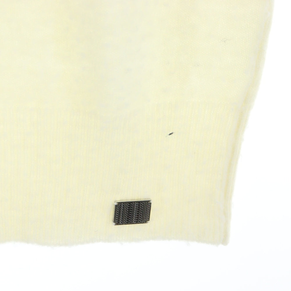 MARC JACOBS(マークジェイコブス) 23AW PILLED CAPSLEEVE VEST パイルド キャップスリーブ ロゴプレート ノースリーブ クルーネック ウールニット ベスト ホワイト レディース 2S4RTP017K14