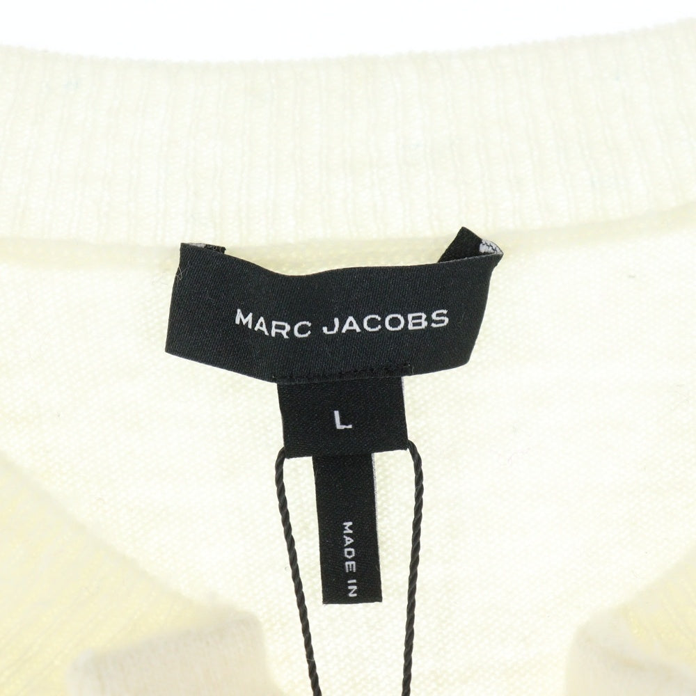 MARC JACOBS(マークジェイコブス) 23AW PILLED HOOK&EYE CARDIGAN パイルド フック アイ ロゴプレート ウールニット クルーネック カーディガン ホワイト レディース 2S4RTP016K13