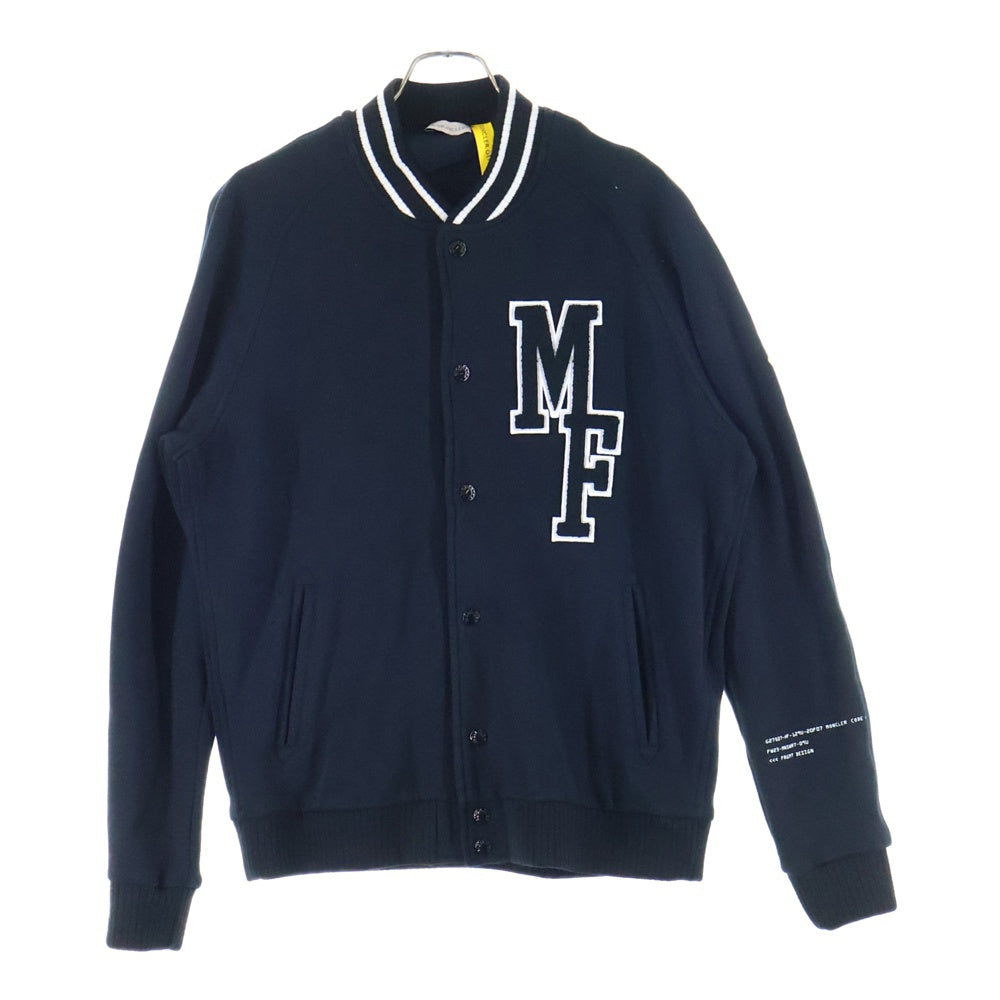 MONCLER(モンクレール) 23AW MF ワッペンロゴ バックプリント スナップボタン コットン ジャケット ブルゾン ブラック I209U8G00006 8990J