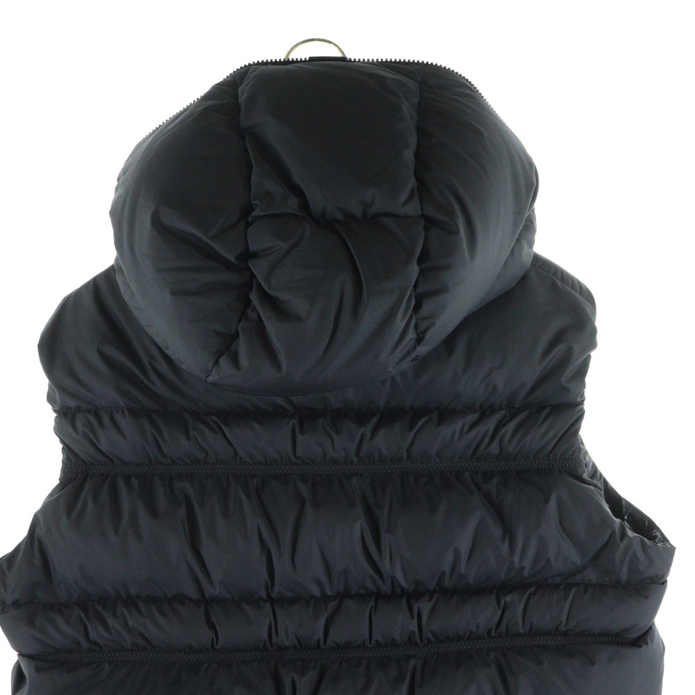 MONCLER(モンクレール) 23AW WESER ヴェーザ ラバーワッペン ロゴ プリント フーデッド ジップアップ ダウンベスト ジレ ブラック I20931A00025 596IU
