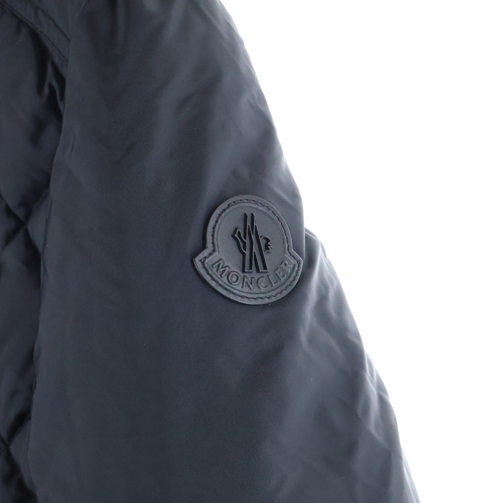 MONCLER(モンクレール) 24AW VULPIE ヴァルピー レザーワッペンロゴ キルティング ジップアップ ダウン ショート バイカージャケット ブラック J20911A00113 68352