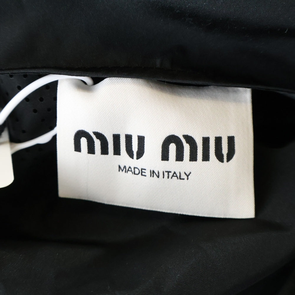 miumiu(ミュウミュウ) 22SS シルクテック ラバーロゴ ジップアップ ノースリーブ ロング フレア ワンピース ブラック レディース MF4790