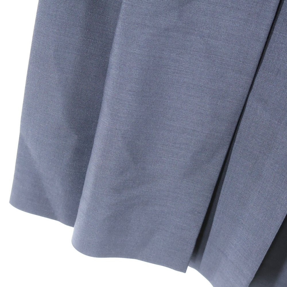 miumiu(ミュウミュウ) ワッペンロゴ バイカラー プリーツ ミディアム フレアスカート グレー/ブラック レディース