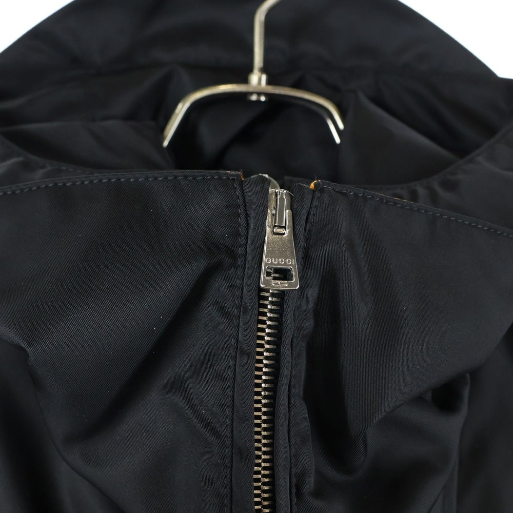 GUCCI(グッチ) 25SS レザー ワッペンロゴ ナイロンツイル レイヤード フーデッド ジップアップ ジャケット ブラック/オレンジ 804964