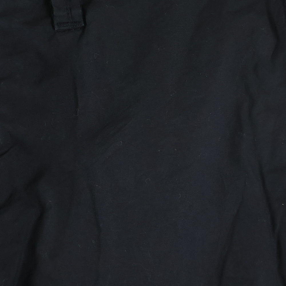 STONE ISLAND(ストーンアイランド) ロゴワッペン付き カーゴハーフパンツ ショーツ ブラック 8015L0803