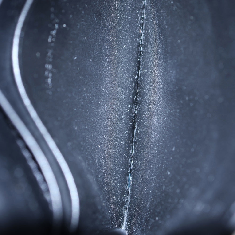 CELINE(セリーヌ) セリーヌ トリオンフ フラップ付きカードホルダー シャイニーカーフスキン レザー ブラック レディース