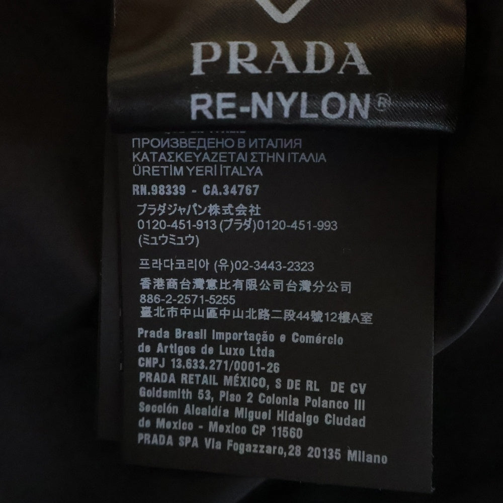 PRADA(プラダ) Re-Nylon トライアングルロゴプレート付フーデッドレインジャケット ナイロンブルゾン ブラック 292022 SWMO レディース