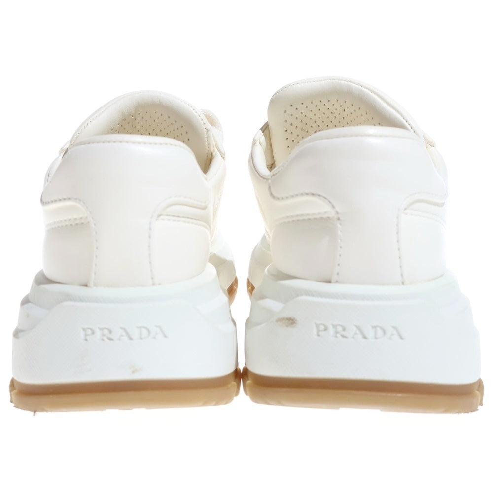 PRADA(プラダ) Prax 01 トライアングルロゴプレートレザーローカットスニーカー ホワイト 1E804M レディース