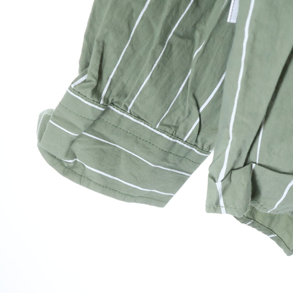 S.F.C(ストライプス フォー クリエイティ) フロントボタン ストライプ レギュラーカラー長袖シャツ カーキ -