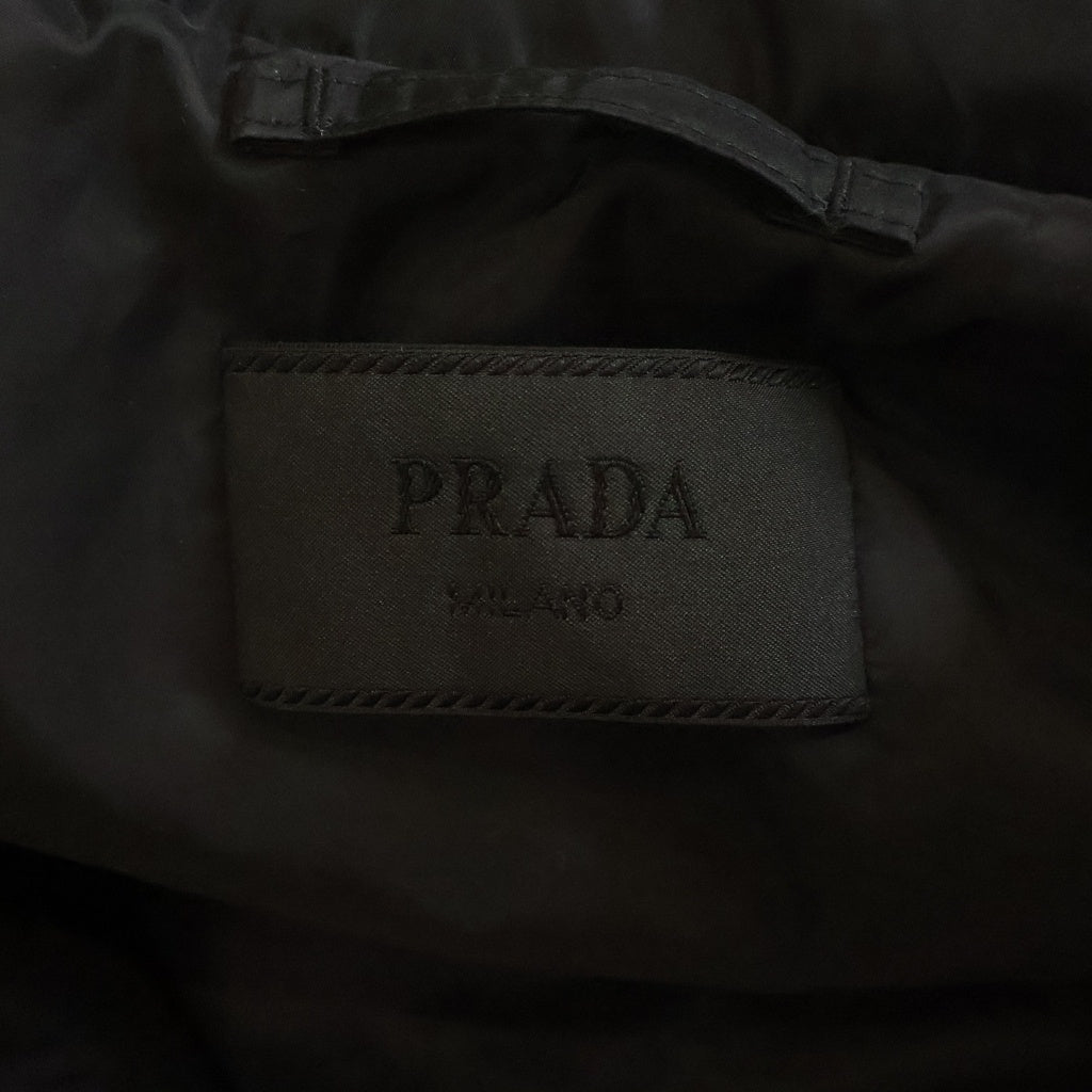 PRADA(プラダ) トライアングルロゴプレート キルティング ジップアップジャケット ブラック SGH036