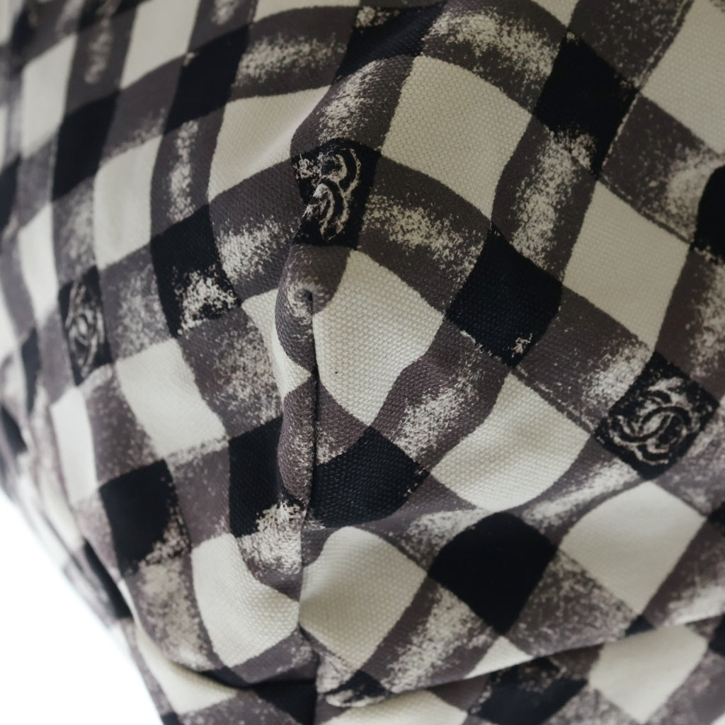 CHANEL(シャネル) クルーズライン 14番台 トラベルバッグ ハンドバッグ ホワイト×ブラック ギンガムチェック レディース