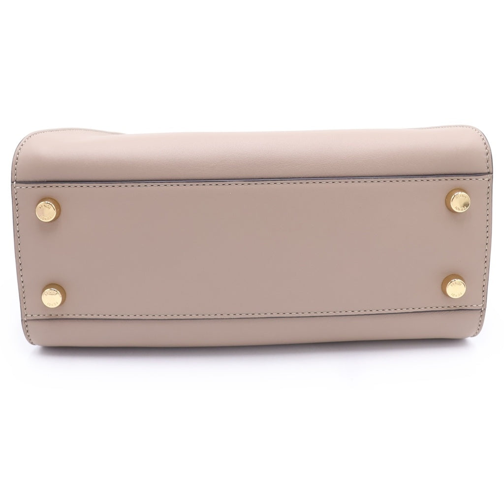FENDI(フェンディ) ピーカブー エッセンシャリー 2WAYハンドバッグ ショルダーバッグ グレージュ ベージュ レザー ゴールド金具 レディース