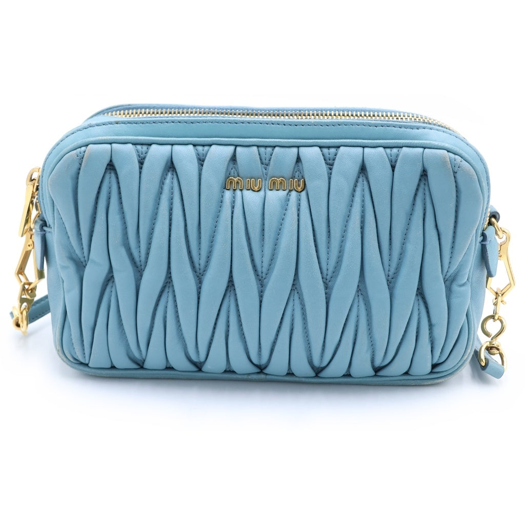 miumiu(ミュウミュウ) マテラッセ レザー ゴールド金具 チェーン ショルダーバッグ ライトブルー レディース