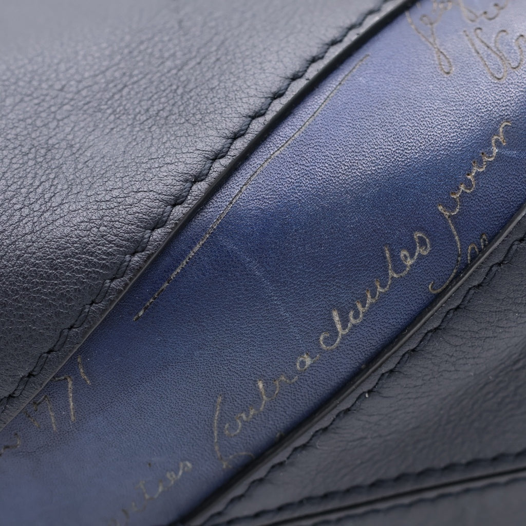 Berluti(ベルルッティ) カリグラフィ パイロット レザー ボディバッグ ショルダーバッグ ブラック