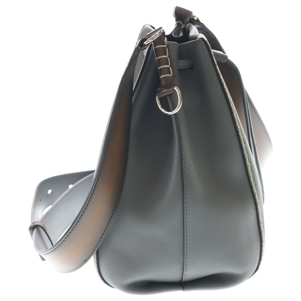 Berluti(ベルルッティ) ナムソス ショルダーバッグ グレー×ブラウン レザー シルバー金具 レディース