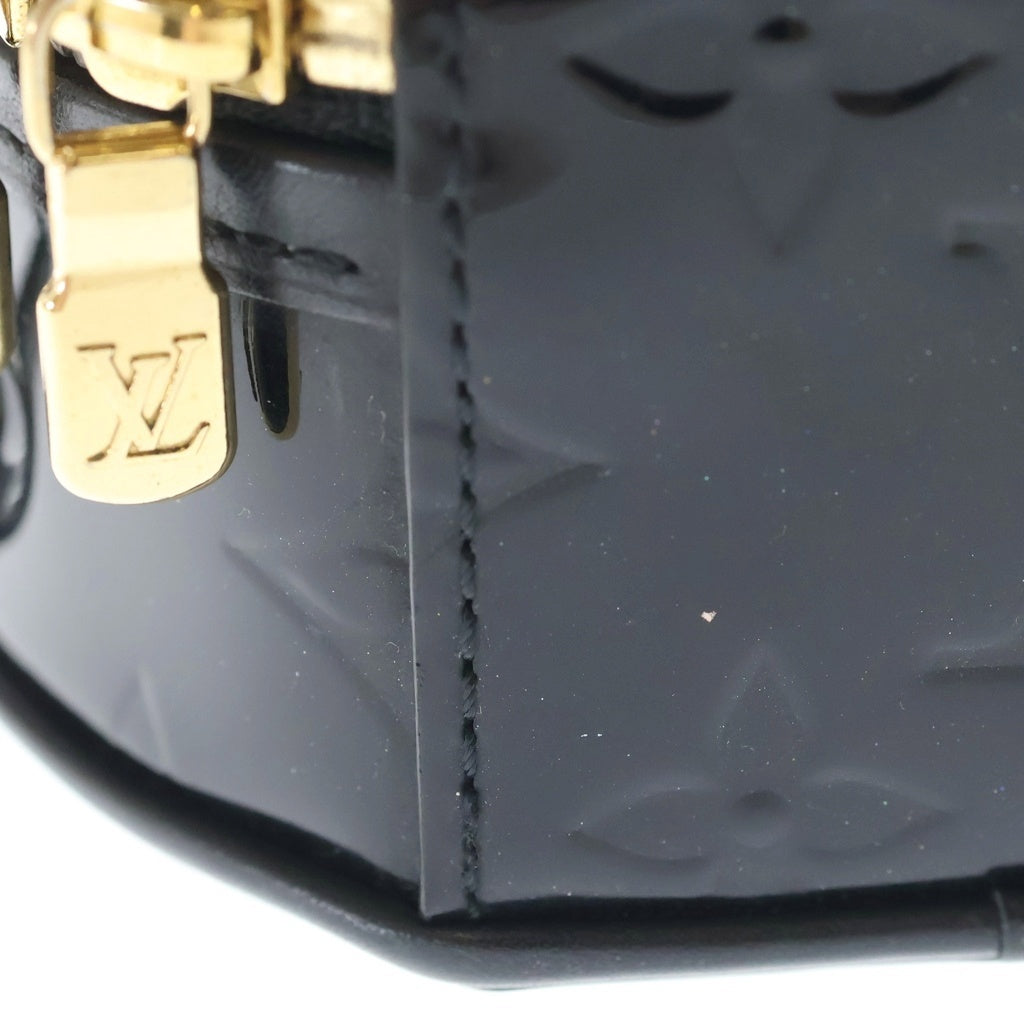 LOUIS VUITTON(ルイヴィトン) ヴェルニ ミニボワットシャポー ショルダーバッグ ミニバッグ ブラック ノワール パテントレザー M90469 ゴールド金具 レディース