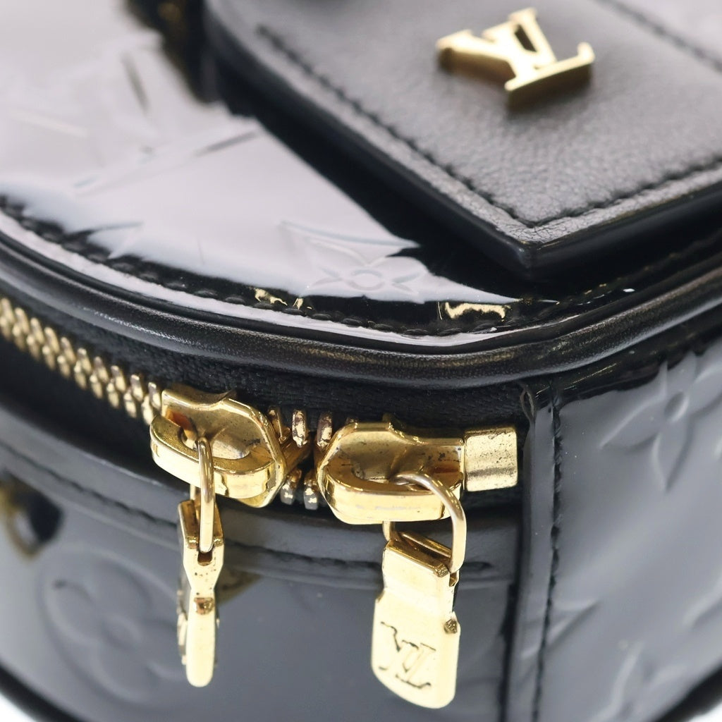LOUIS VUITTON(ルイヴィトン) ヴェルニ ミニボワットシャポー ショルダーバッグ ミニバッグ ブラック ノワール パテントレザー M90469 ゴールド金具 レディース