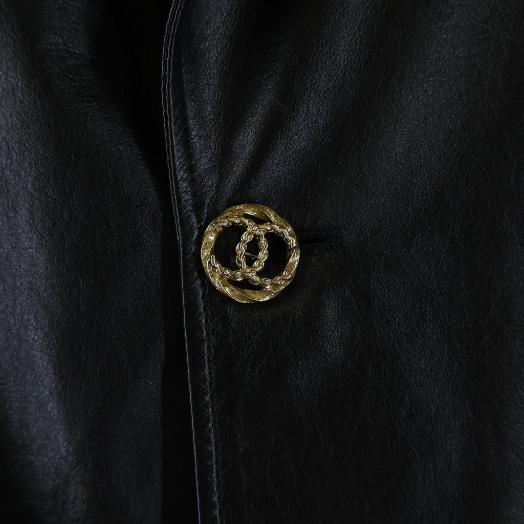 CHANEL(シャネル) ココボタン カーフレザー ダブルチェースターコート ロングコート ゴールドチェーン装飾 ブラック P75546C66790 レディース
