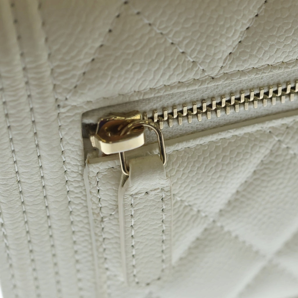 CHANEL(シャネル) ボーイシャネル W15.5 ミニチェーンショルダーバッグ ウォレット ホワイト キャビアスキン ゴールド金具 レディース