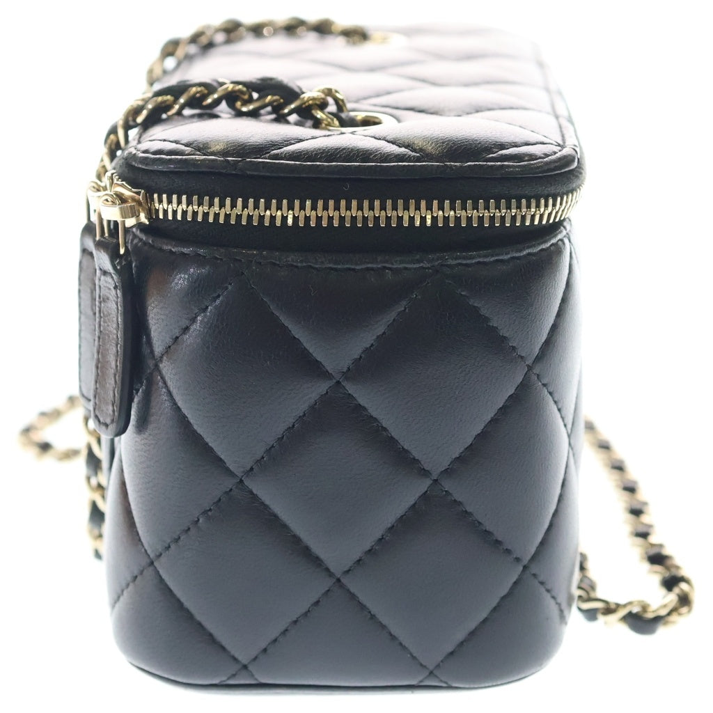 CHANEL(シャネル) マトラッセ バニティ ラムスキン レザー チェーンショルダーバッグ ゴールド金具 ブラック 30番台 レディース