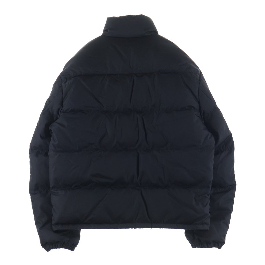 PRADA(プラダ) 25AW ミディアムウェイト Re-Nylon ダウンジャケット グースダウン トライアングルロゴ ナイロン ブラック SGC921
