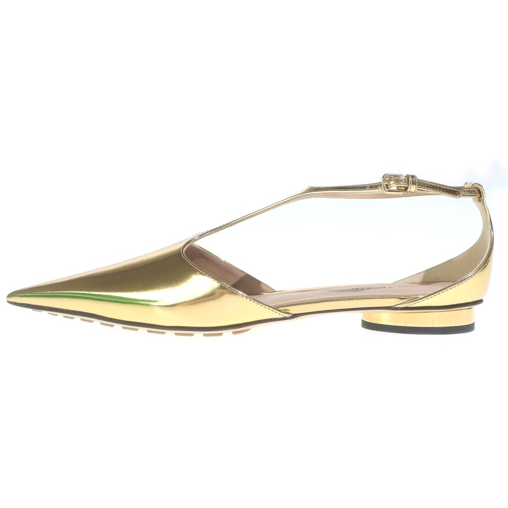 BOTTEGA VENETA(ボッテガヴェネタ) ロケット ポインテッドトゥ メタリックレザー ストラップ フラット パンプス シューズ ゴールド レディース