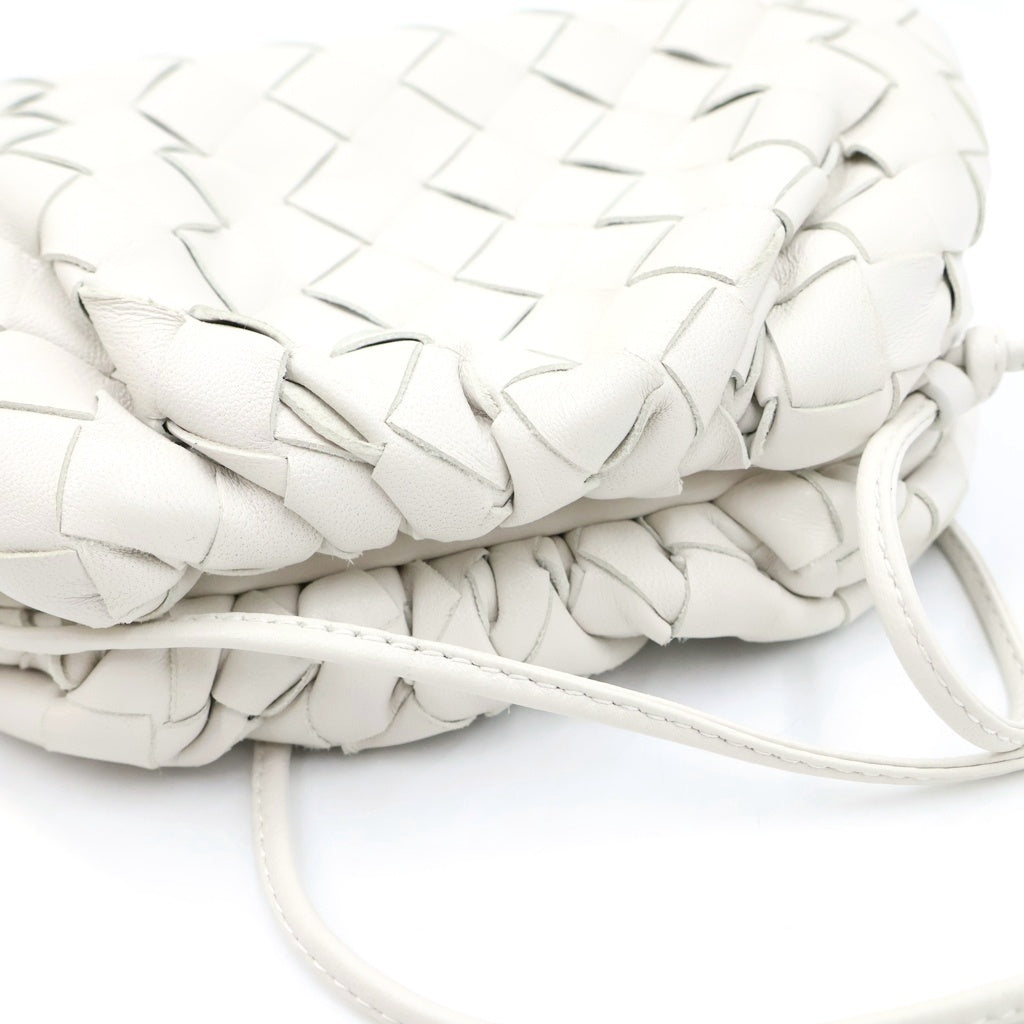 BOTTEGA VENETA(ボッテガヴェネタ) The Pouch 20 イントレチャート ザ ポーチ がま口 ショルダーバッグ ホワイト系 585852 レディース