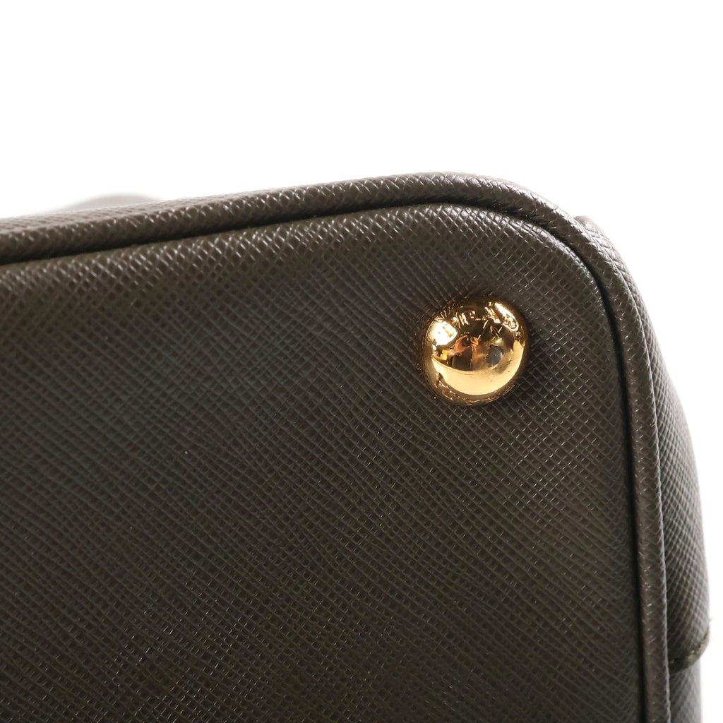 PRADA(プラダ) ガレリア ミディアム サフィアーノ 2WAYハンドバッグ ショルダーバッグ カーキ レザー 1BA863 ゴールド金具 レディース