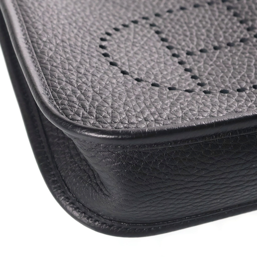 HERMES(エルメス) エヴリン アマゾンTPM ブラック トリヨンクレマンス ゴールド金具 W刻印 レディース