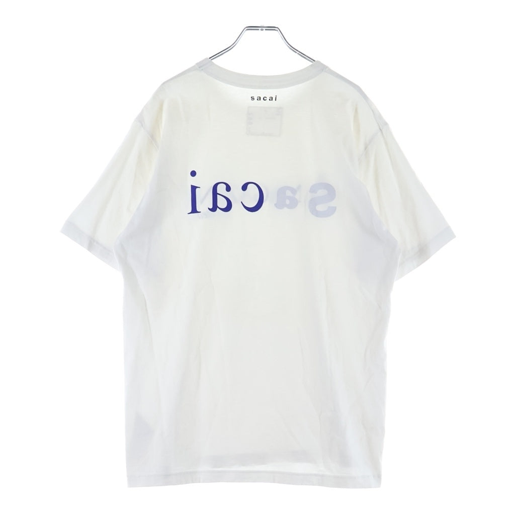 Sacai(サカイ) 23SS A MAGAZINE CURATED BY SACAI T-SHIRT エーマガジン キュレーテッド ロゴプリント 半袖Tシャツ カットソー ホワイト 23-0682S