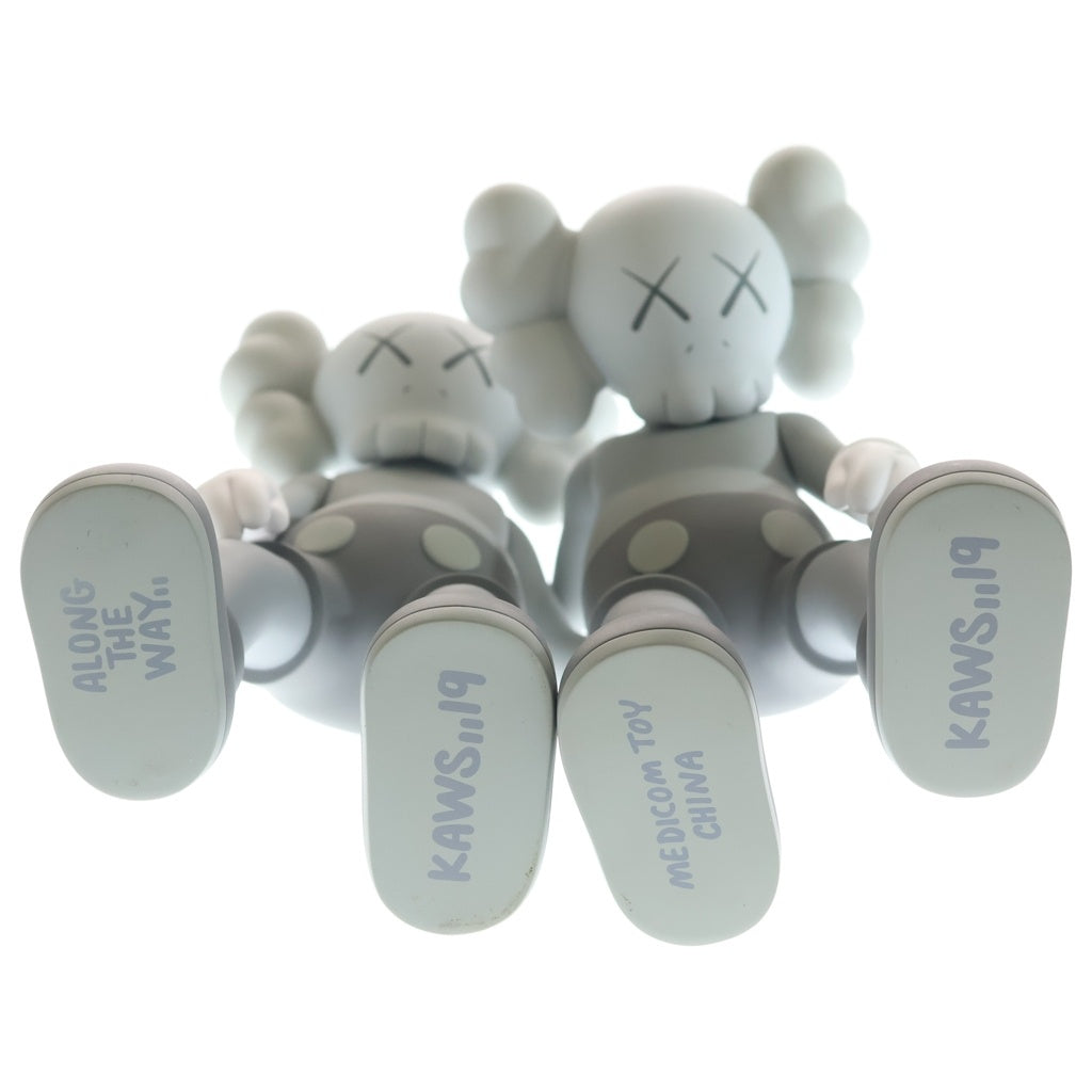 MEDICOM TOY(メディコムトイ) KAWS COMPANION OPEN EDITION ALONG THE WAY カウズ オープンエディション アロン ザ ウェイ フィギュア 人形 グレー