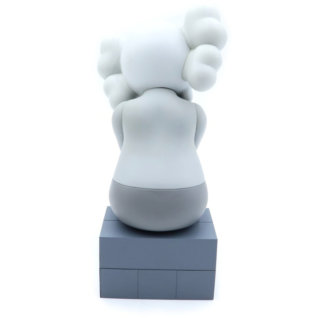 MEDICOM TOY(メディコムトイ) KAWS COMPANION OPEN EDITION PASSING THROUGH カウズ オープンエディション パッシングスルー フィギュア 人形 グレー