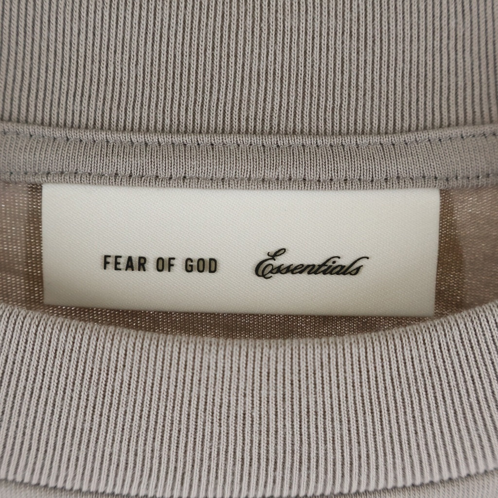 FEAR OF GOD ESSENTIALS(フィアオブゴッド エッセンシャルズ) CUT OFF 90s TEE フロントロゴプリント マーチ ボクシーフィット 半袖Tシャツ チャコール