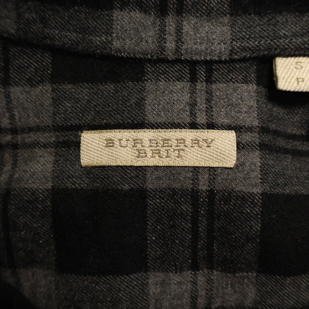 BURBERRY(バーバリー) チェック総柄 ワイドカラー フラップポケット 長袖 ボタンシャツ グレー/ブラック 3942553