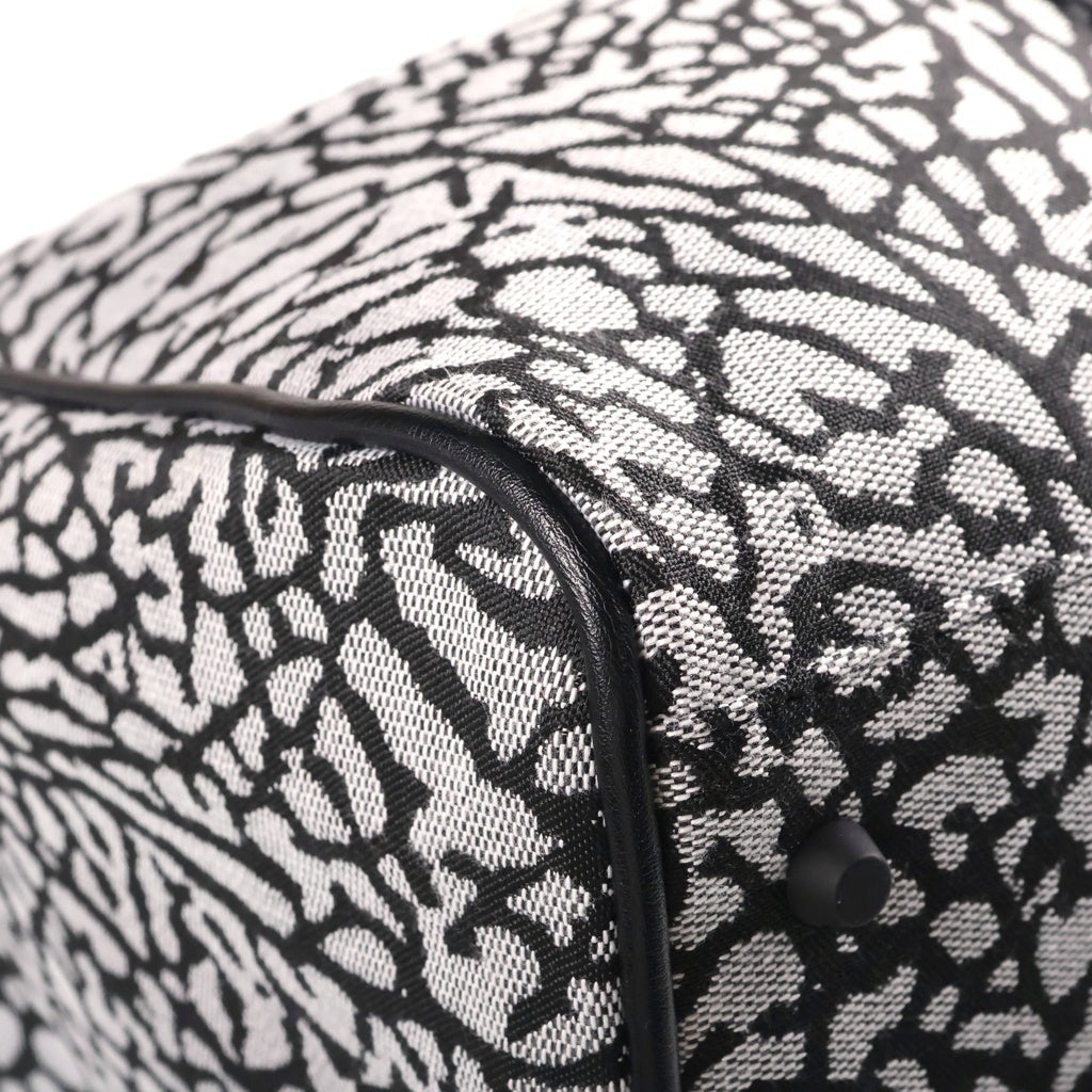 JORDAN BRAND(ジョーダンブランド) ICON DUFFLE BAG アイコン 柄 ダッフルバッグ ボストンバッグ ブラック/グレー MM0978-I00