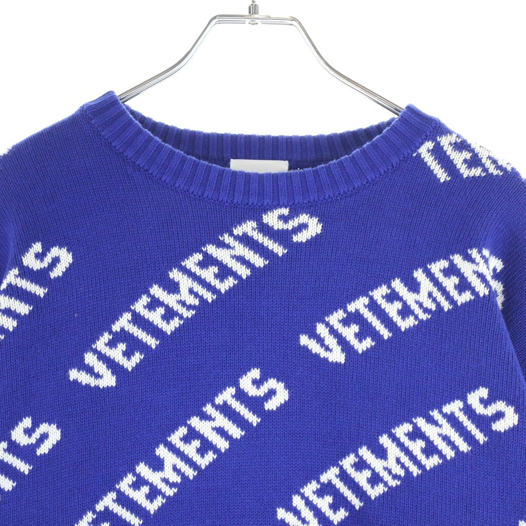 VETEMENTS(ヴェトモン) ALL OVER LOGO カシミヤ混 オールオーバーロゴ ニットセーター ブルー UE51KN200N