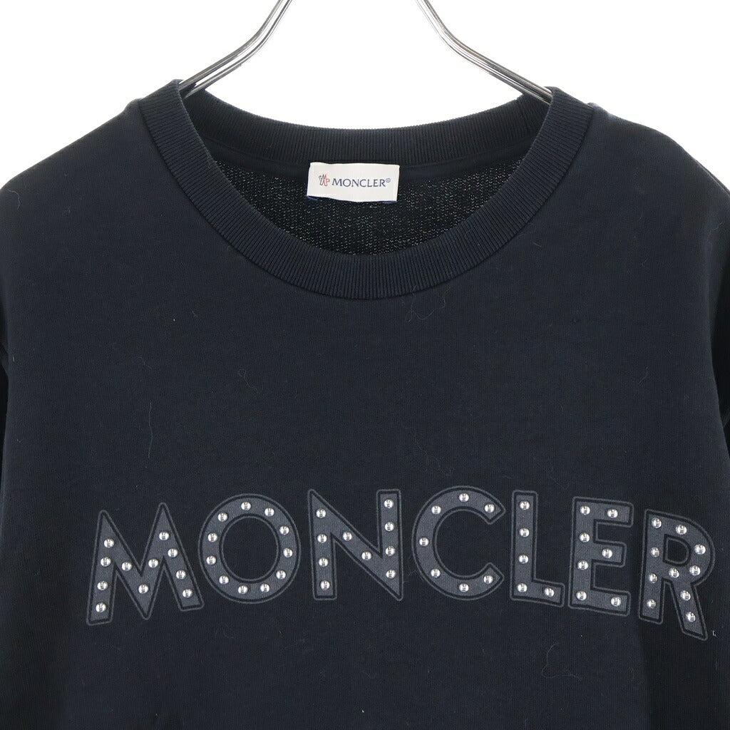 MONCLER(モンクレール) 22SS MAGLIA GIROCOLLO スタッズロゴプリント クルーネック スウェットシャツ プルオーバー ブラック H10918G00013 809KR