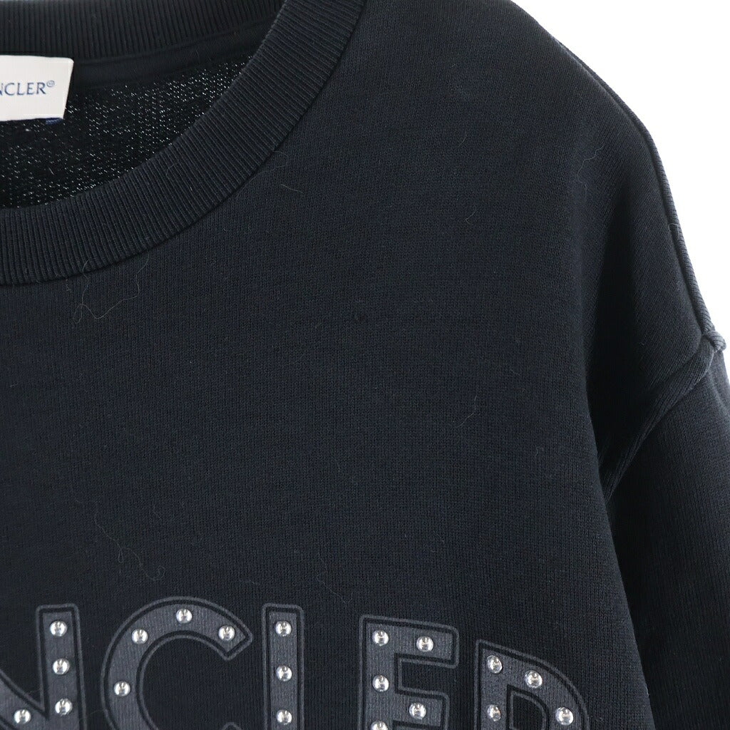 MONCLER(モンクレール) 22SS MAGLIA GIROCOLLO スタッズロゴプリント クルーネック スウェットシャツ プルオーバー ブラック H10918G00013 809KR
