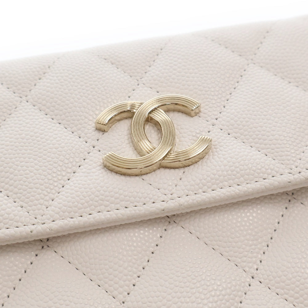 CHANEL(シャネル) マトラッセ 二つ折り長財布 ロングウォレット ホワイト キャビアスキン ゴールド金具 AP3133