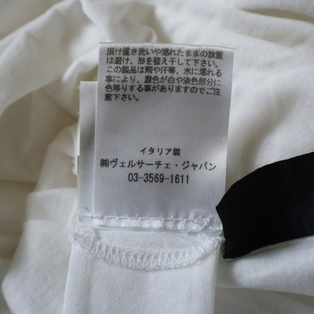 GIANNI VERSACE(ジャンニ ヴェルサーチ) フロントロゴ刺繍 クルーネック 半袖Tシャツ カットソー ホワイト A83047