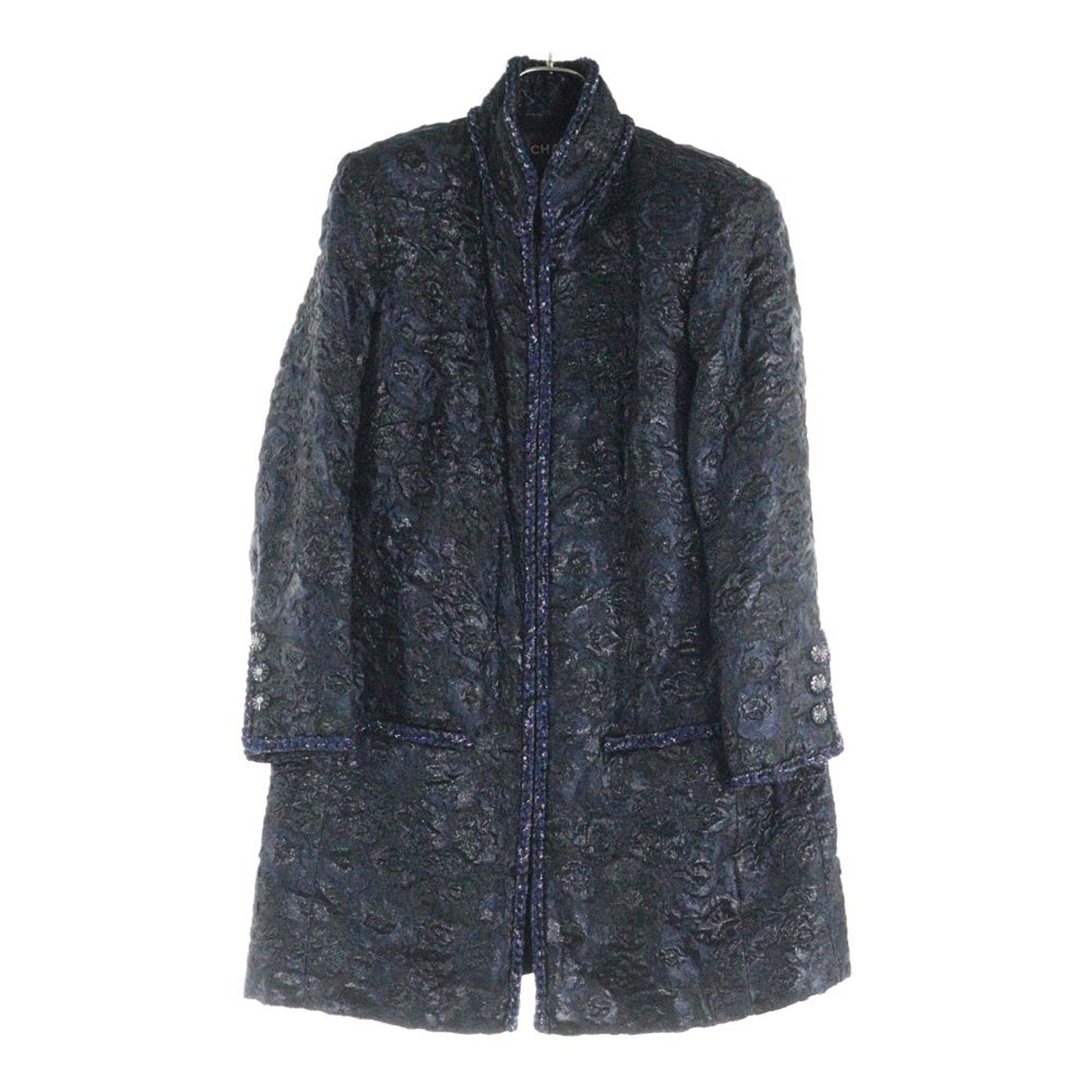 CHANEL(シャネル) ココマークボタン カメリアジャガード シルク混 スタンドカラー ジップアップ ロングジャケット コート ブラック/ネイビー レディース P54623V38296