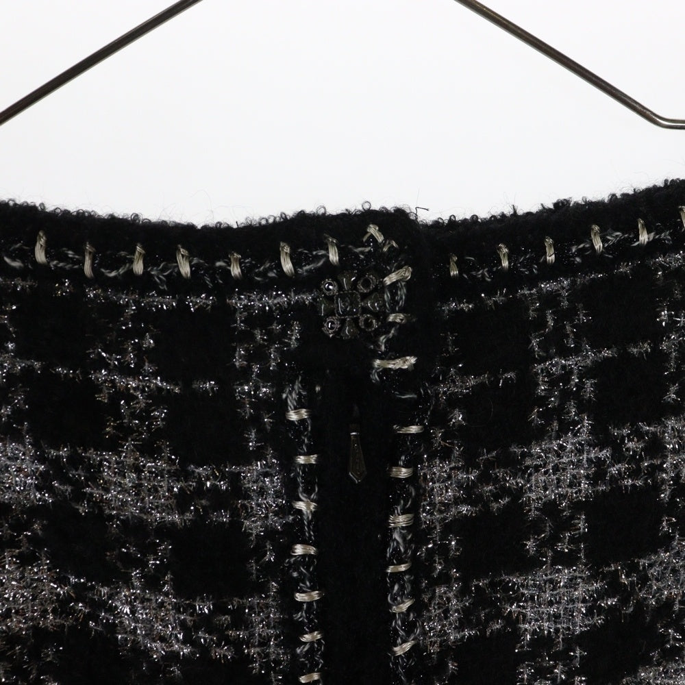 CHANEL(シャネル) ツイードチェック総柄 セットアップスーツ グリポワボタン ココマーク ジップアップ ノーカラージャケット タイトミニスカート ブラック/シルバー P42260V30806 P42259V30806