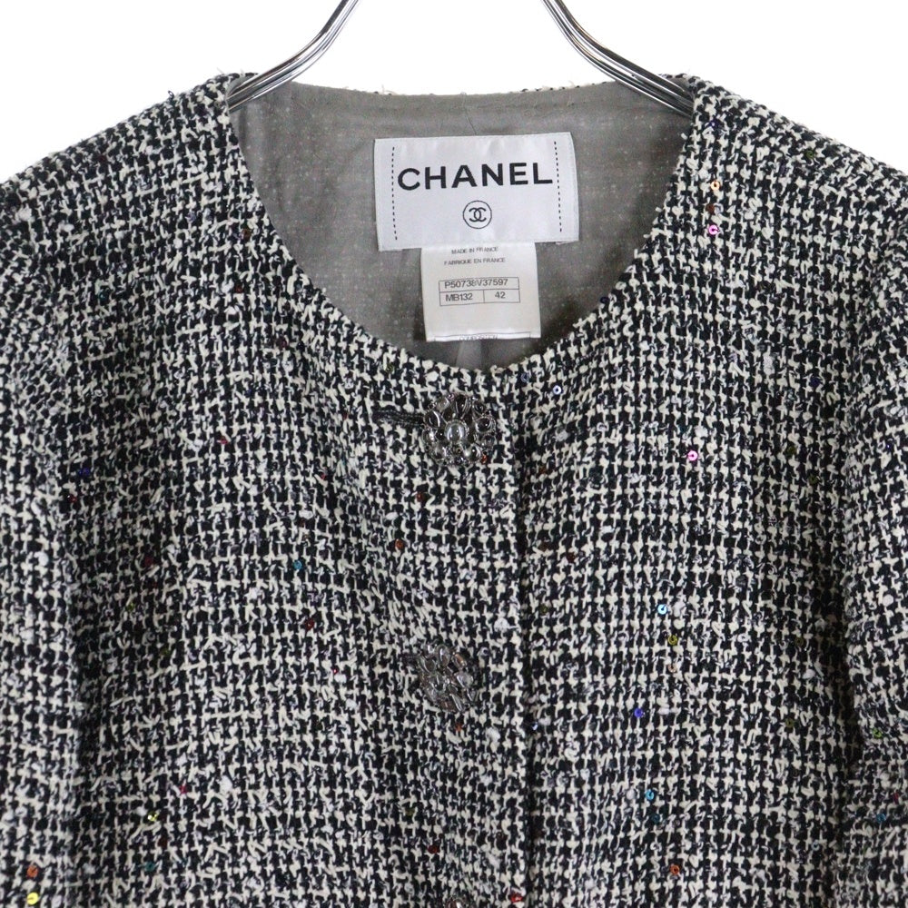 CHANEL(シャネル) ココマーク グリポワボタン ツイード スパンコール ラメ ノーカラー クロップド ショート ジャケット ブラック/ホワイト レディース P50738V37597