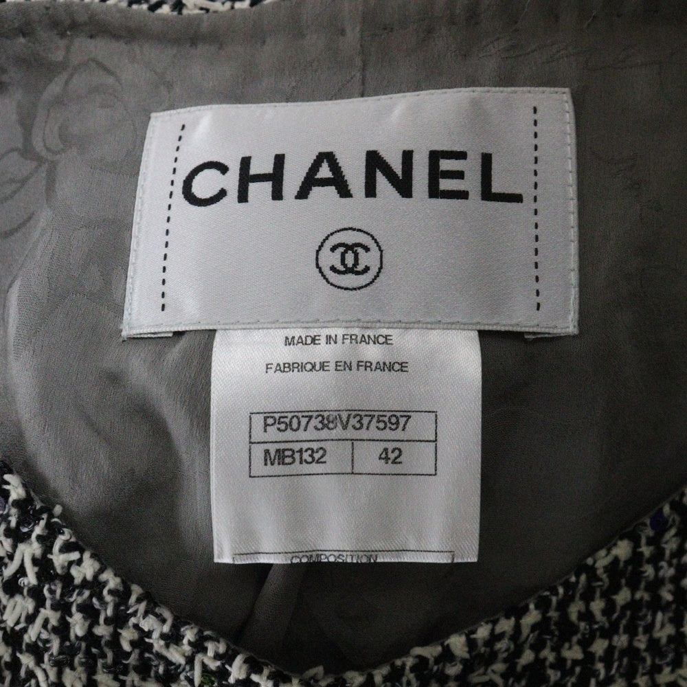 CHANEL(シャネル) ココマーク グリポワボタン ツイード スパンコール ラメ ノーカラー クロップド ショート ジャケット ブラック/ホワイト レディース P50738V37597
