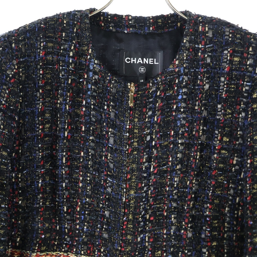 CHANEL(シャネル) ココマークジップアップ ライオンプレート シルク混 ナイロン ツイード フリンジ ノーカラー ジップアップ ジャケット マルチカラー P56778V42946
