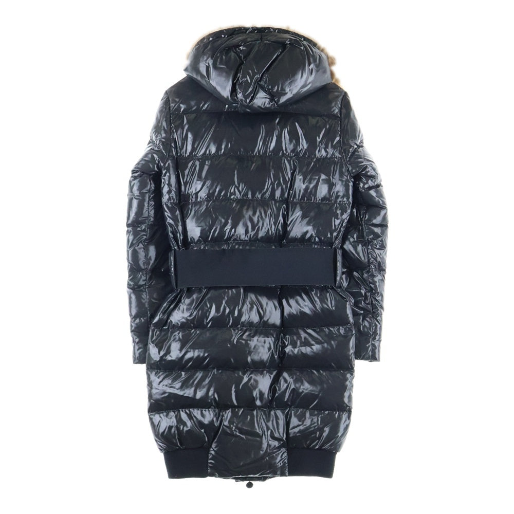 MONCLER(モンクレール) ワッペンロゴ ベルト付き ファー フーデッド ジップアップ ダウン ロング ジャケット コート ブラック レディース 49367/91/68950