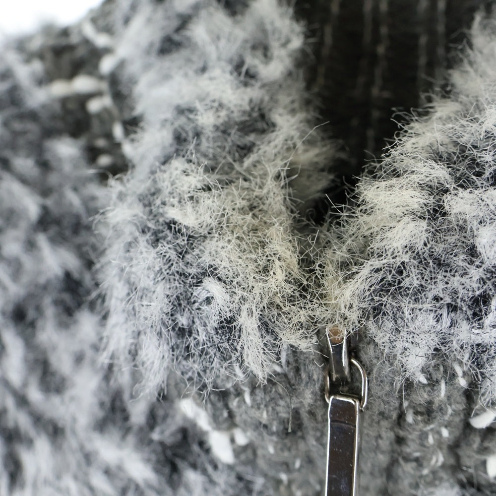 CHANEL(シャネル) ココマーク ライオンボタン アンゴラ カシミヤ混 ファー ツイード ジップアップ ボア ジャケット ブルゾン グレー P49986K06373