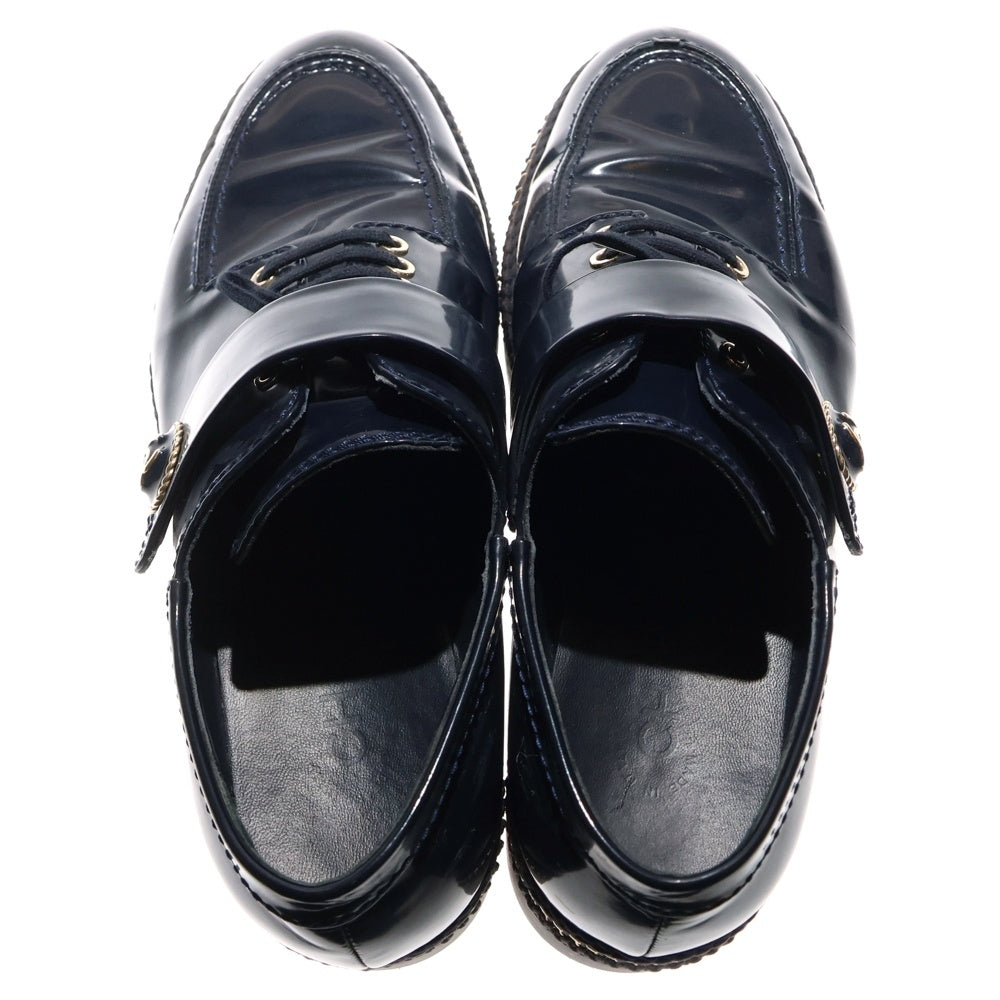 CHANEL(シャネル) ココマーク ロゴプレート パテントレザー ベルトデザイン チェーン レースアップ ローカットシューズ ゴールド金具 ネイビー レディース G37675